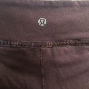 Lululemon black cherry groove yoga pants